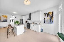 4BR Detached Home for Rent in North Pickering - Photo 3