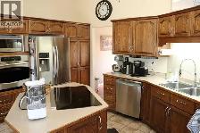A Beautiful and Stunning Country House for sale. - Photo 11
