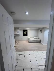 Furnished 1 bedroom basement near SQ One for rent - Photo 6