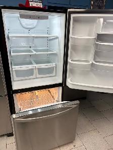 RÉFRIGÉRATEUR WHIRLPOOL À TRÈS BON PRIX TRÈS PROPRE - Photo 3