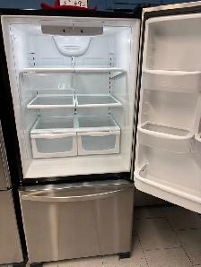 RÉFRIGÉRATEUR WHIRLPOOL À TRÈS BON PRIX TRÈS PROPRE - Photo 5