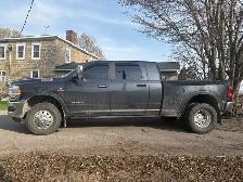 2022 Ram 3500 Laramie Megacab Dually - Photo 2