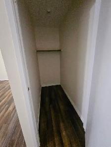 1BR w/ Balcony - Unit 24 - Near Hospital - July 1st - Heat/Wat - Photo 3