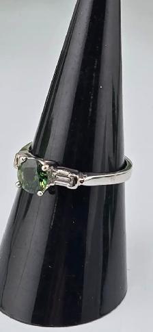18KT White Gold 3‐Stone Ring–Green Sapphire & Diamonds Size 7 - Photo 6