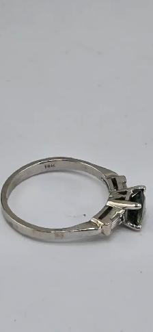 18KT White Gold 3‐Stone Ring–Green Sapphire & Diamonds Size 7 - Photo 7