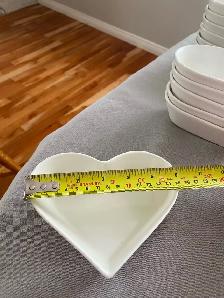 Lot of 35 white dishes, wedding decor - Photo 3