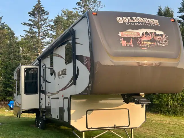 2014 Durango Goldrush fifth wheel