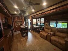 2014 Durango Goldrush fifth wheel - Photo 4