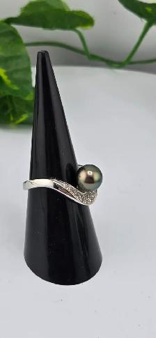 14KT White Gold Wave Ring -Tahitian Black Pearl & Diamond Accent - Photo 4