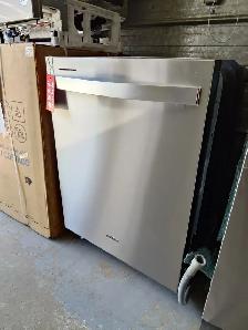 Whirlpool '24' Stainless Steel Dishwasher on Sale‼️ - Photo 3