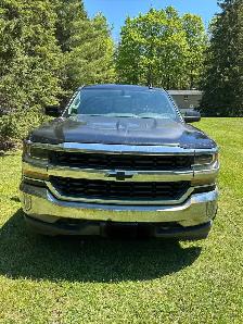 2017 Chevy Silverado LT 4X4 - Photo 3