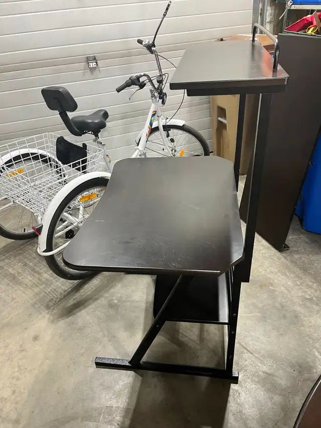 Computer Table for sale