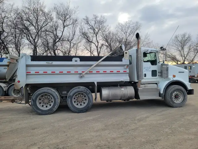 Class 1 full time Driver WANTED for Manual Truck