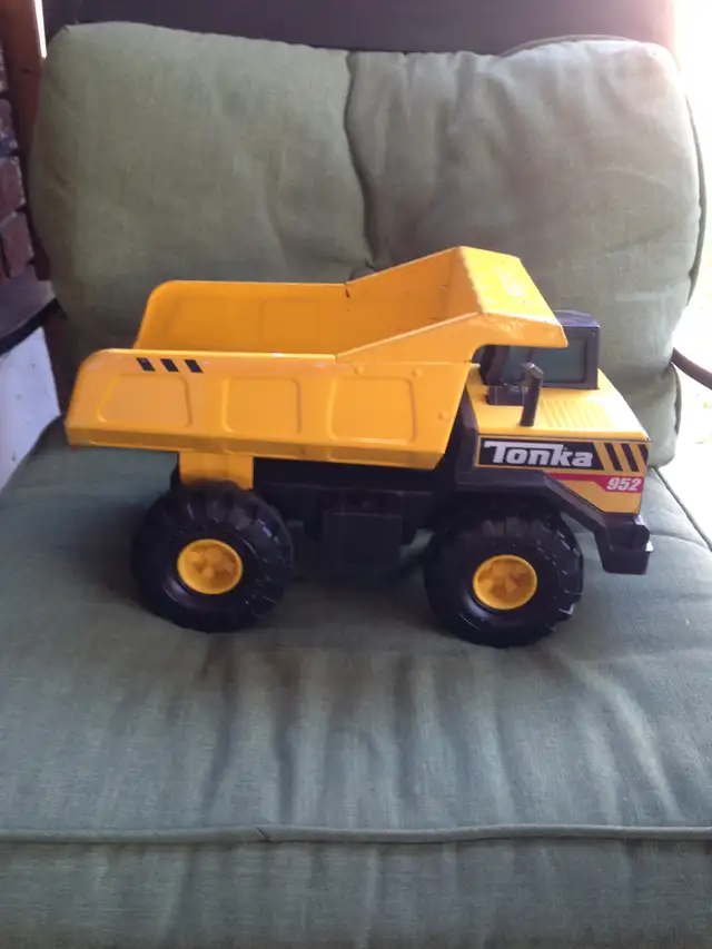 Tonka - Camion à benne (25.00$)