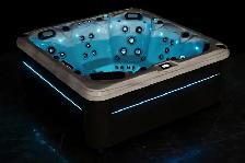 6 MAN  HOT TUB SELF CLEANING - Photo 2