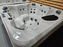 6 MAN  HOT TUB SELF CLEANING - Photo 7