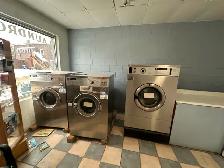 Laundry mat - Equipment Washer & Dryer Machines - Photo 4