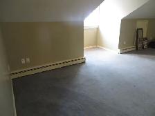 Upper-level pent house suite - Photo 6