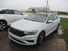 Volkswagon Jetta - Photo 2