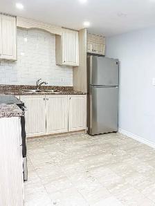 1 bedroom 1 bathroom basement June 1st $1600 - Photo 5
