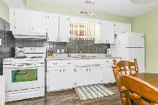Nice & Big 1-Bed, 1-Bath Walkout Apartment $1895/mth - All in - Photo 5