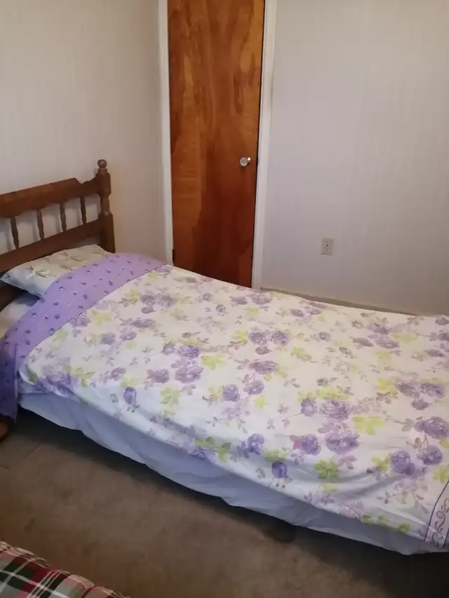 Sharing room for a male student