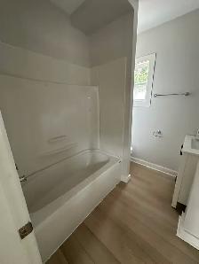 2 Bed and 1 Bath - Kensington - Photo 8