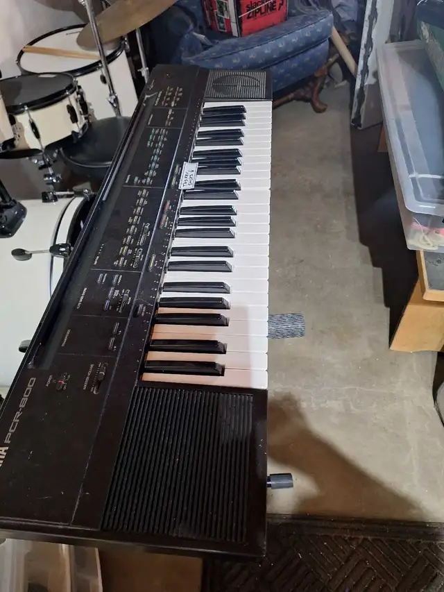 Free piano synthesizer