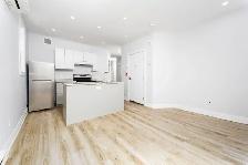 Bright & Modern 1-Bedroom Apartment in Hintonburg - Photo 17