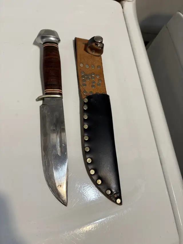 COUTEAUX DE CHASSE