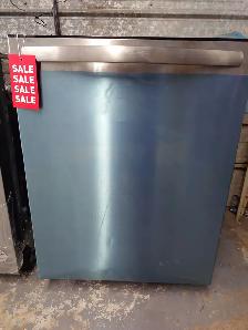 Frigidaire '24' Stainless Steel Dishwasher on Sale‼️