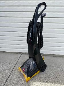Bissell Pro Heat PET Carpet Cleaner - Photo 2