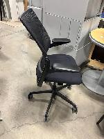 Humanscale Diffrient Smart Task Chair! - Photo 4