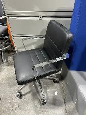 9to5 Diddy Conference Chair – Comfortable & Stylish! - Photo 3