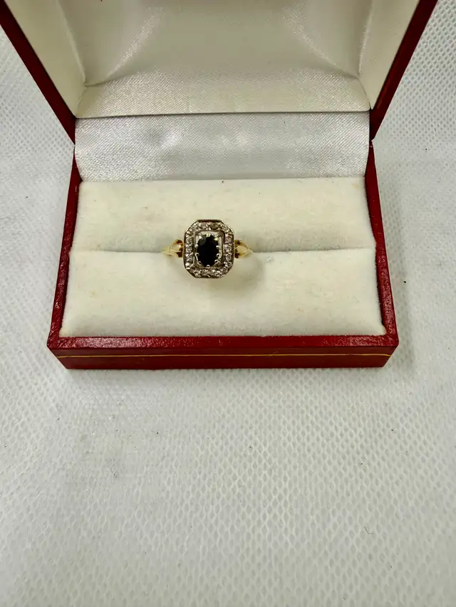 Women's 10K Gold Ring w Black Onyx & Diamonds~Size 6
