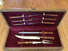 Carving set with steak knives