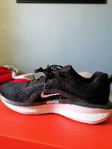 Nike Air Winflo 11 Size 8 - Photo 2