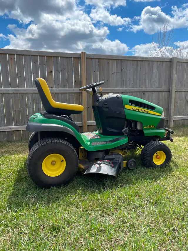 John Deere Ride On Mower