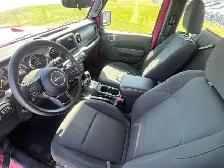 2022 Jeep Wrangler Sport - Photo 9