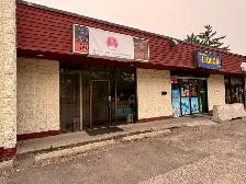 2000 sq.ft main floor commercial space available in Lynnwood!