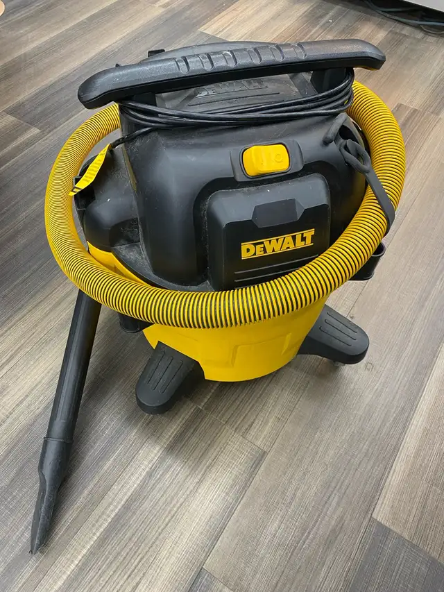 Dewalt DXV09PA 9 Gallon Shop Vacuum