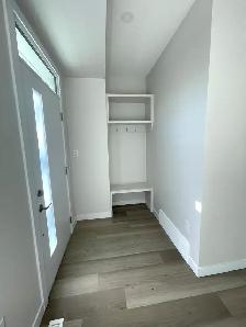 BEAUTIFUL 3 BEDROOM HOUSE FOR RENT IN EDMONTON - Photo 2
