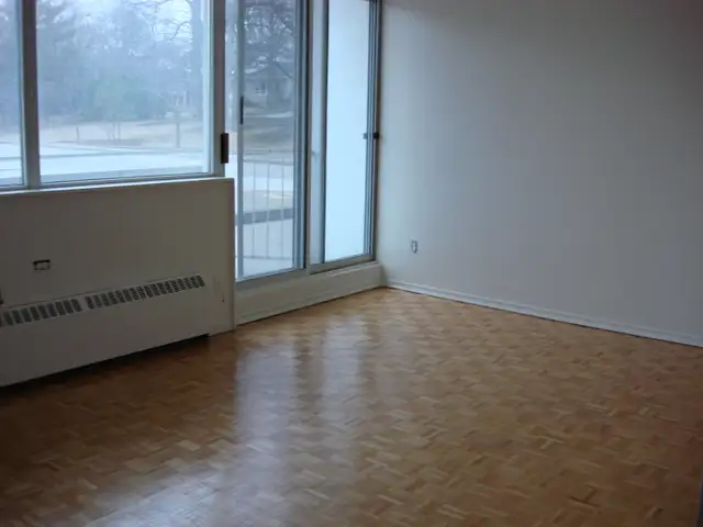 EIWO CANADIAN MANAGEMENT- 186 Edinburgh rd