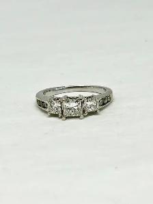 Trinity 14k Diamond Ring - Photo 2