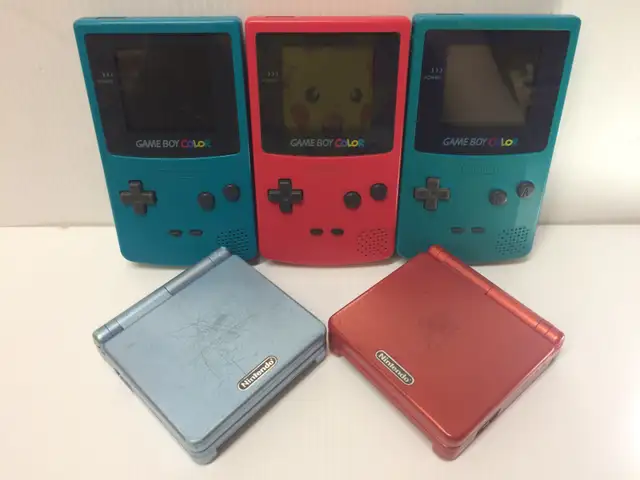 GAMEBOY COLOR & GAMEBOY ADVANCE SP CONSOLES