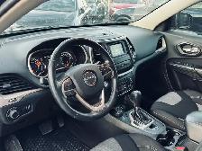 2016 Jeep Cherokee 4WD 4dr Sport - Photo 5