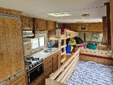 1983 24' Vanguard holiday trailer - Photo 6