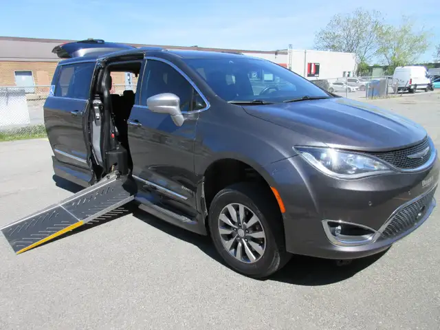 WHEELCHAIR VAN 2020 CHRYSLER PACIFICA TOUTING-L PLUS ,