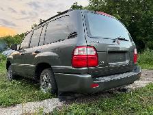 2001 Toyota Land Cruiser Lexus lx470 for parts only