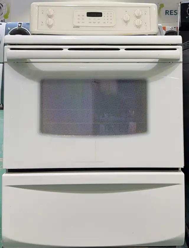 Frigidaire Glass top Stove - Upgrade Your Kitchen for Less! $378